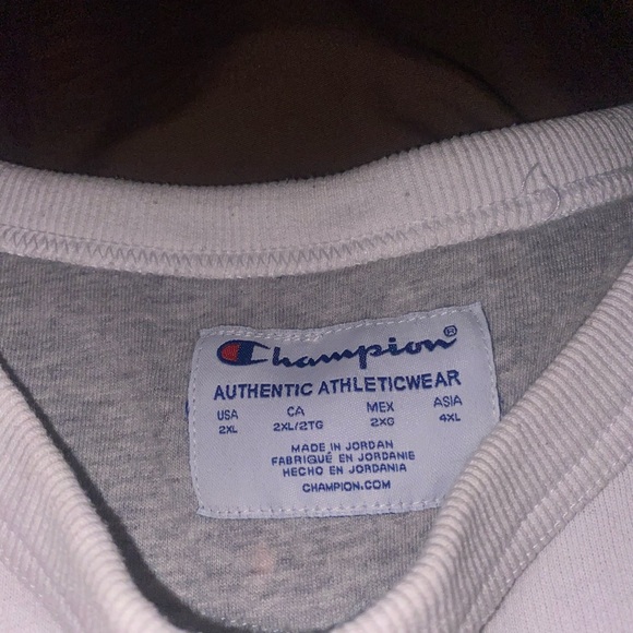 Champions Crewneck - Picture 2 of 2